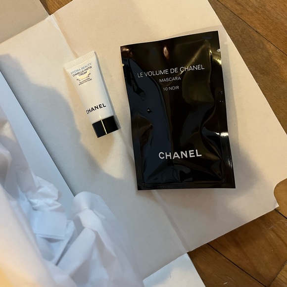 New CHANEL hair + body oil RARE / SOLD OUT (huile douce corps et cheveux) - Picture 5 of 6